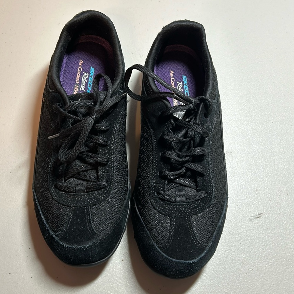 Skechers simply sincere size 10 black